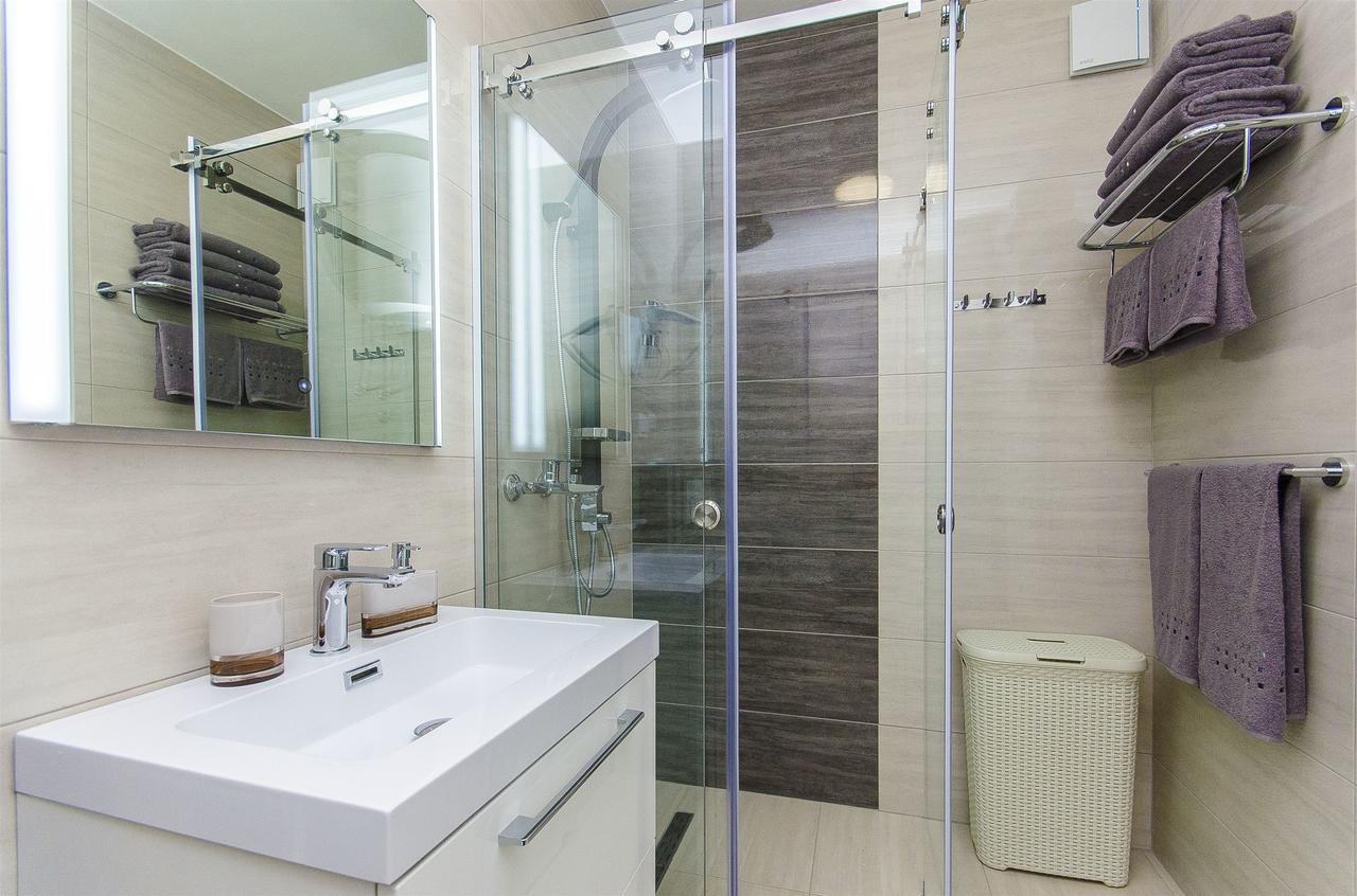 Apartments Villa V Vir Room photo